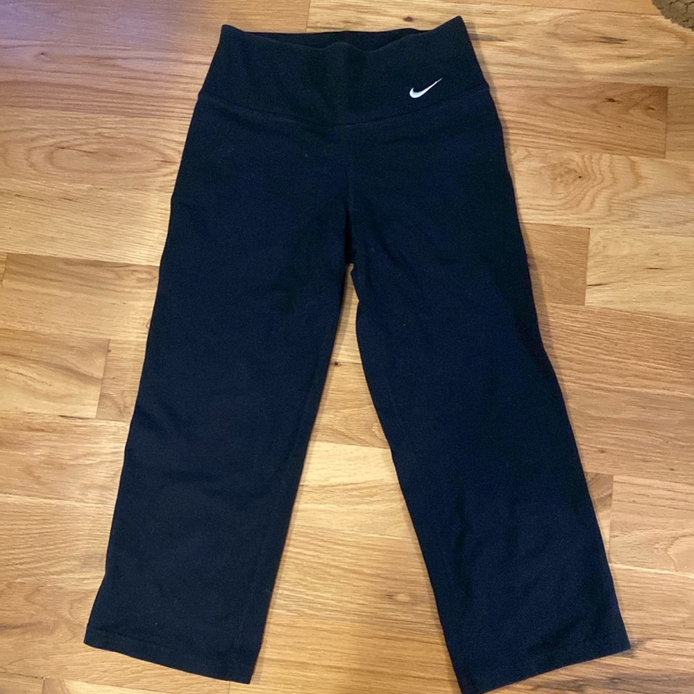 Nike Capris Pants